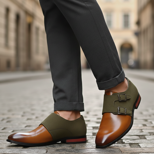 Men's Loafer with buckle detail