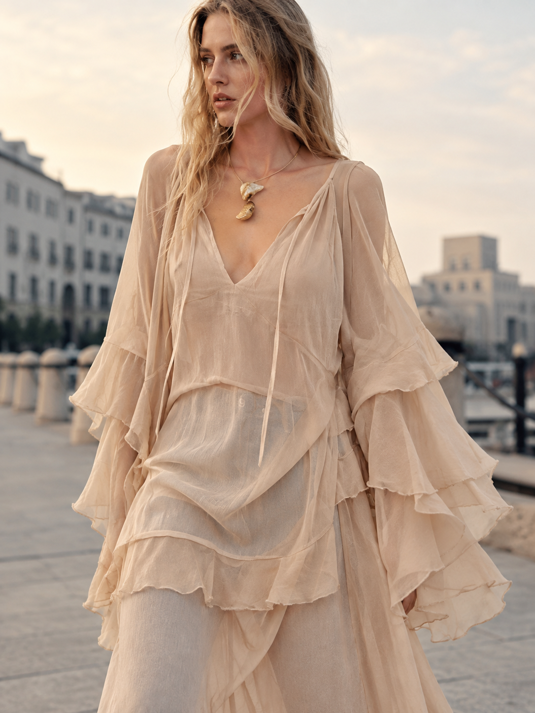 Seraphine | Robe longue maxi pour femme, cape superposée en mousseline de soie