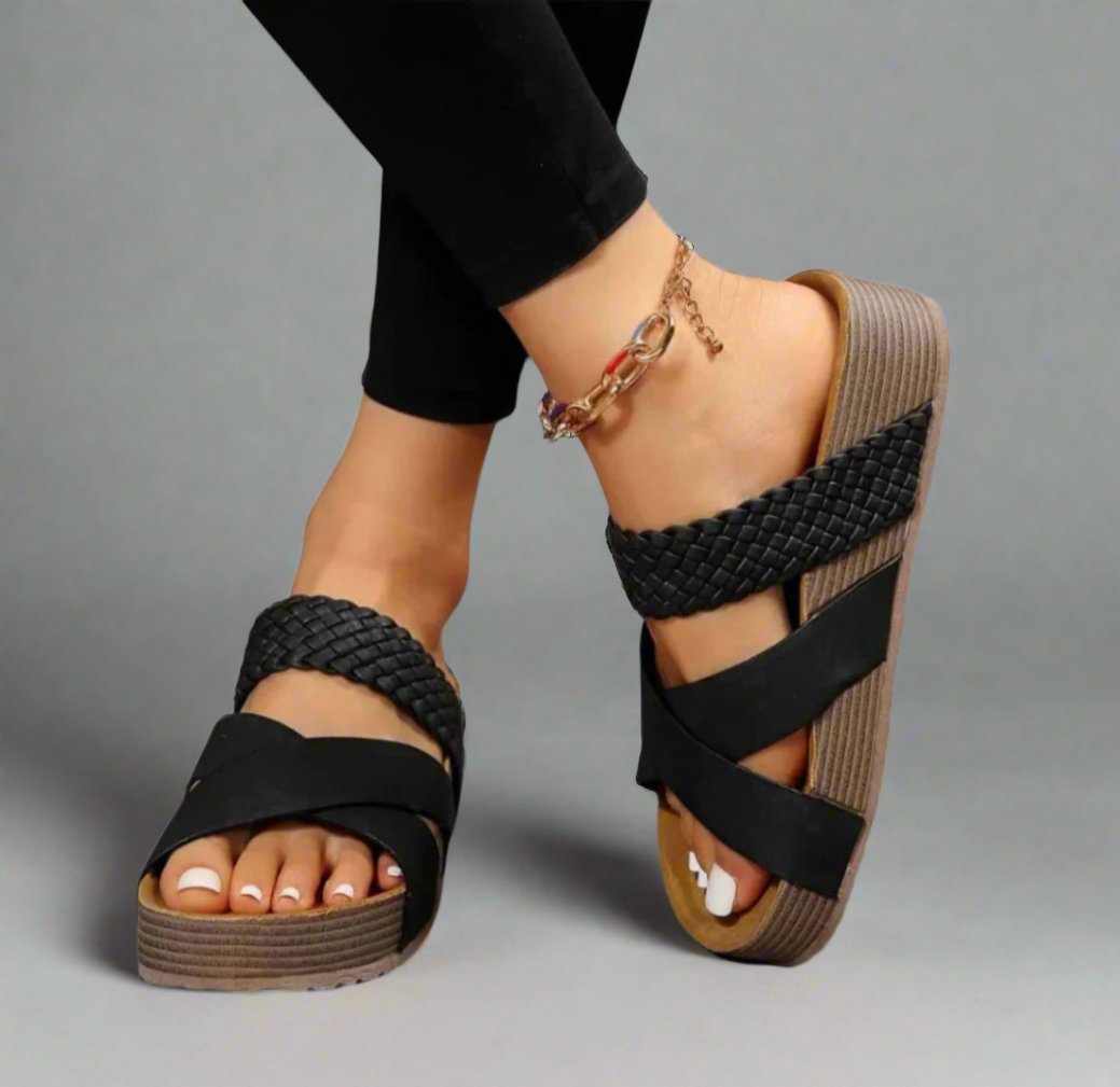 Castalynn | Women's Braided Orthopedic Shoes Detail