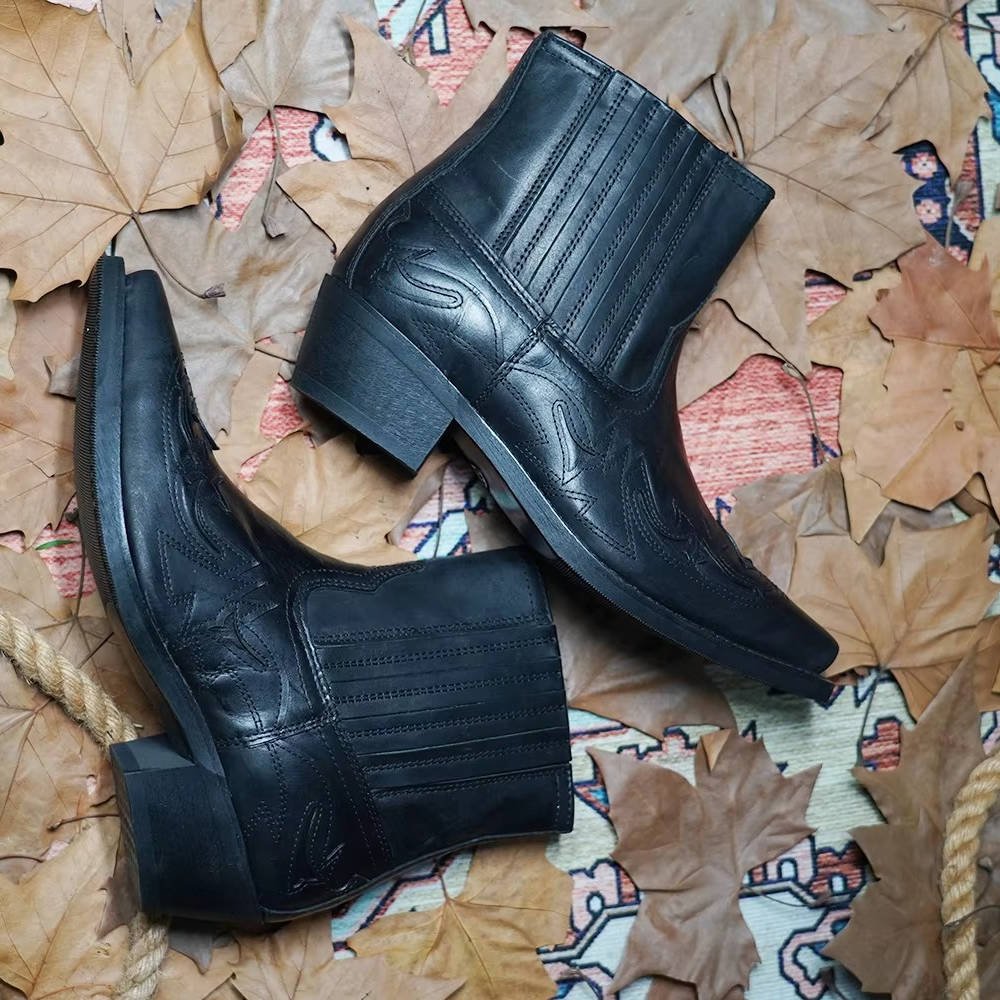 Cazadora | Women's Pointed Toe Leather Western Ankle Boots Angle