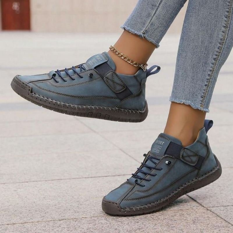 Celestria | Women's Orthopedic Comfort Chain Sneakers Angle