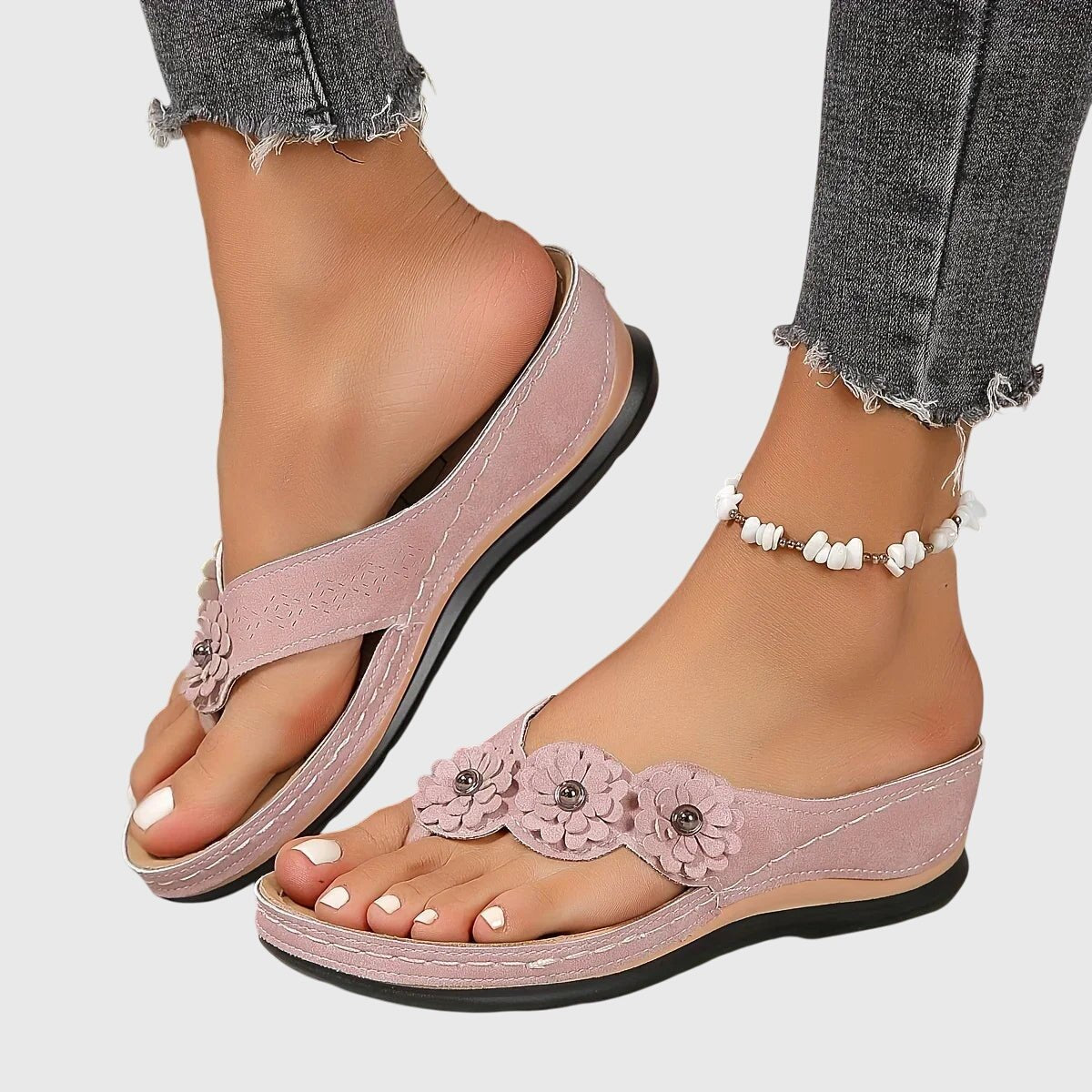 Florette | Women's Orthopedic Flower Embellished Flip Flops Detail