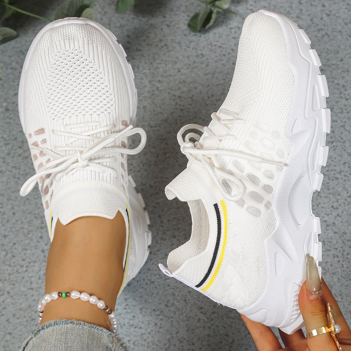 Nelvara | Women's Orthopedic Chunky Sole Sneakers Detail