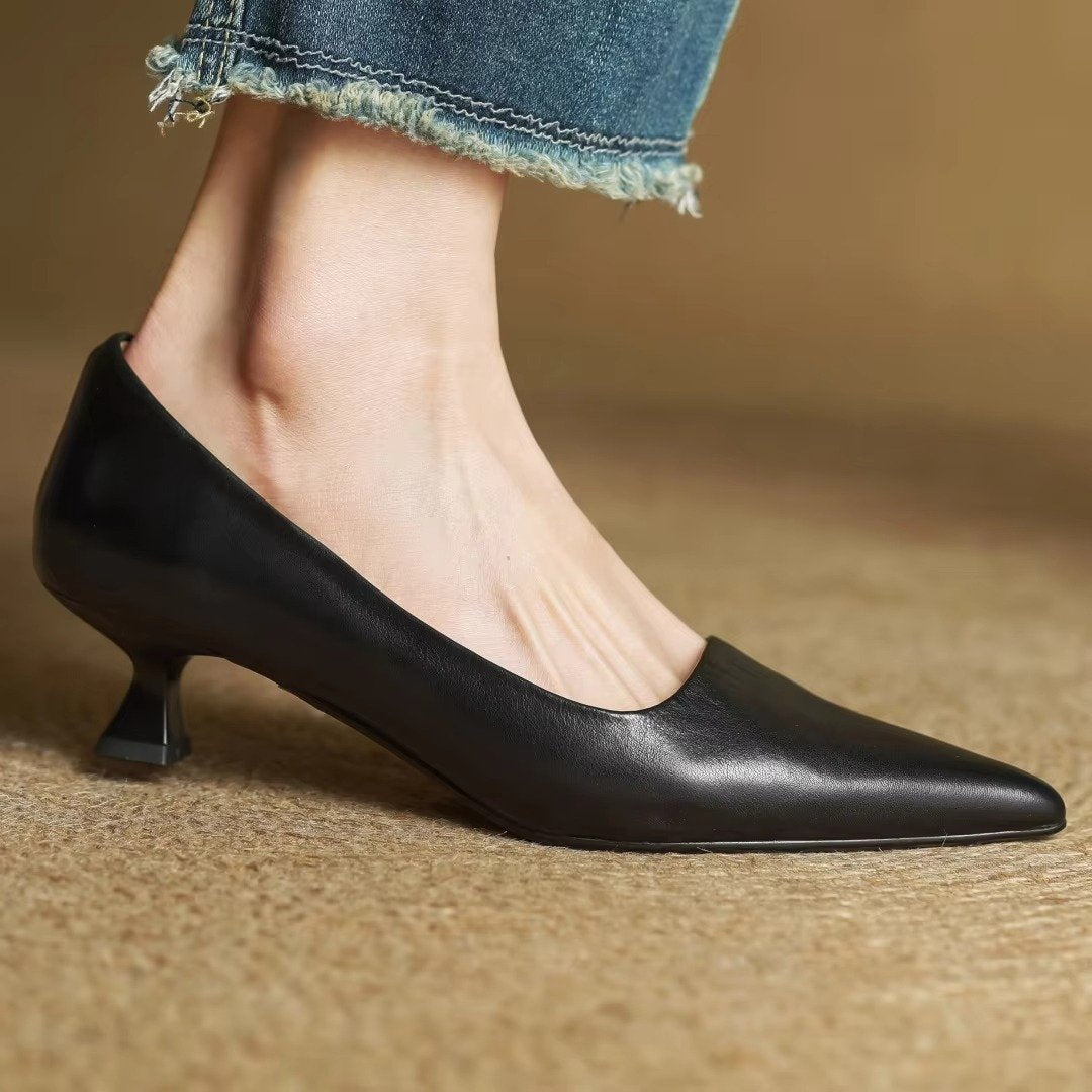 Serenelle | Women's Leather Pointed Toe Slip-On Pumps Detail