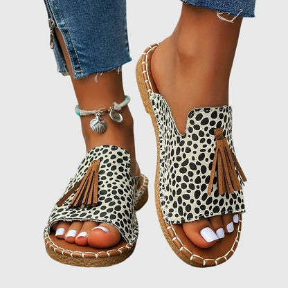 Tavine | Women's Orthopedic Tassel Sandals Detail